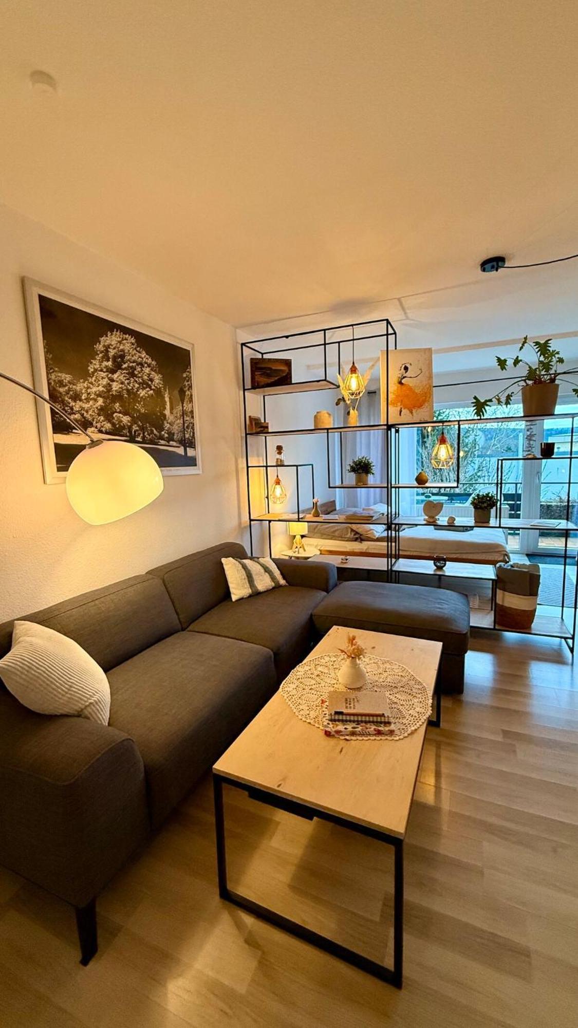 'Das Kleine Feine' - Ruhige, Helle Ferienwohnung Mit Parkplatz Und Balkon Pforzheim Exteriör bild